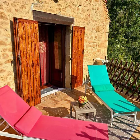 Maison De Montfort Vitrac (Dordogne)